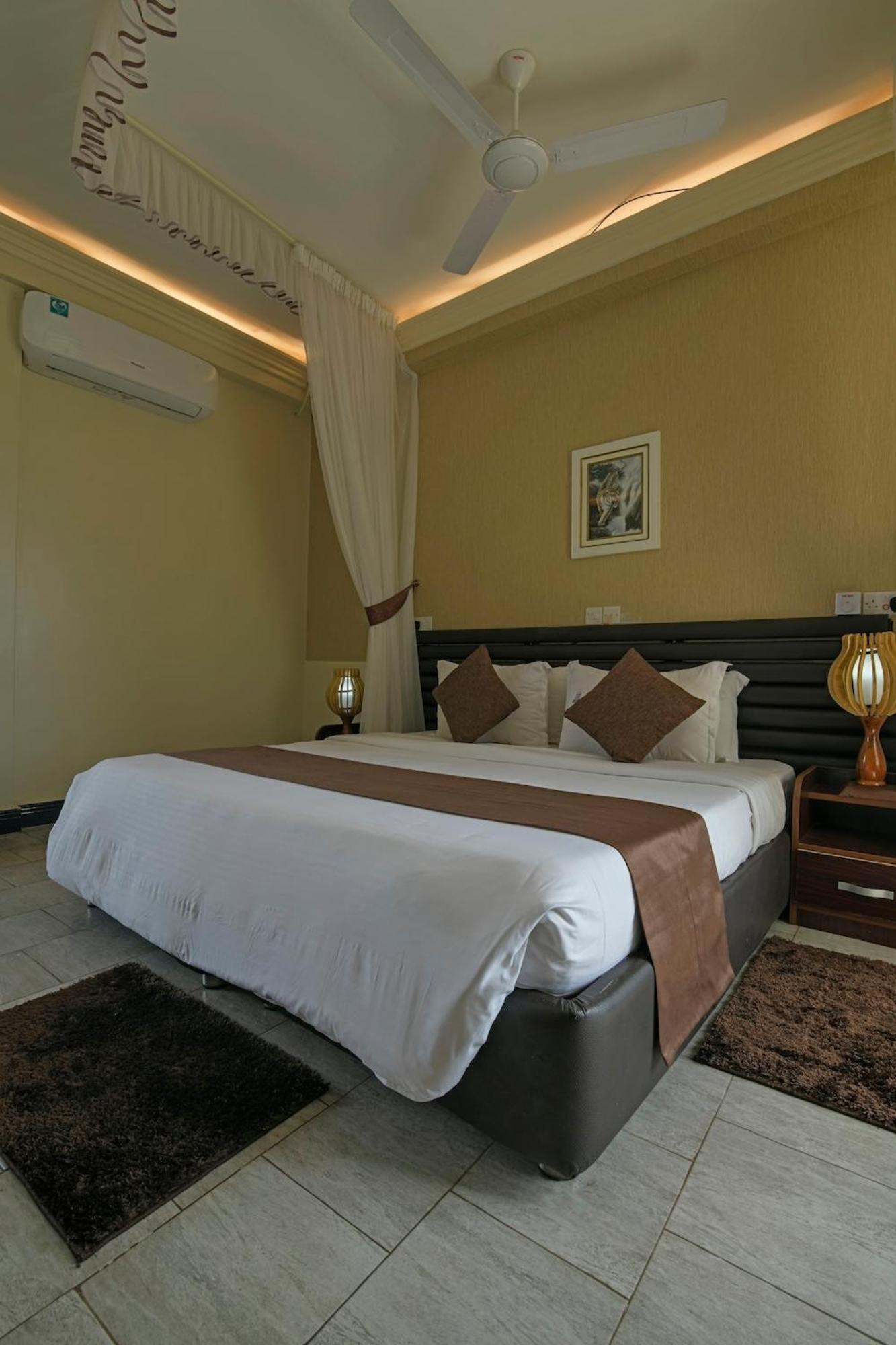 Hoima Buffalo Hotel & Business Hub Ltd Εξωτερικό φωτογραφία
